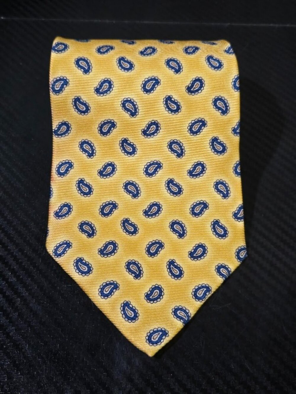 Amherst&Brock Yellow Paisley Patterned 100% Silk Tie Made in USA